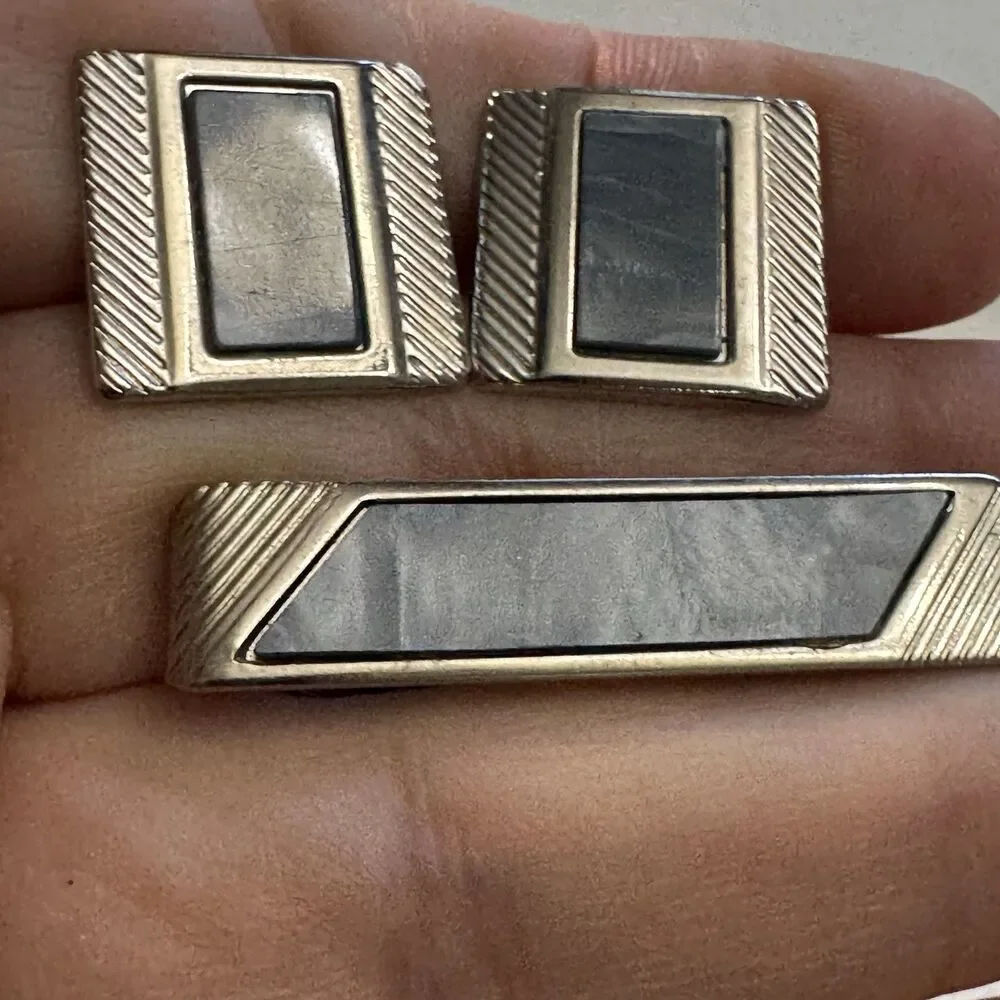 Vintage Gold Tone Cufflinks & Tie Clip Set Gray Inlay Rectangular Art Deco Look
